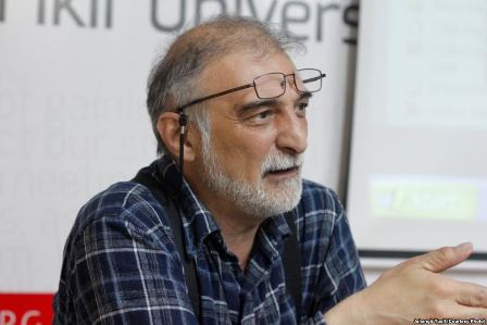 Hikmət Hacızadə Müsavatdan istefa verdi